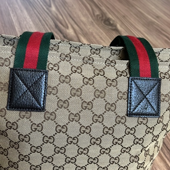 A287 - 💯 % authentic Gucci shoulder bag - Picture 12 of 16